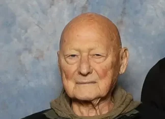 Mort de James Tolkan à 94 ans : causes du décès, carrière et hommages james tolkan