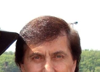 Frank Michael est mort : le chanteur de Toutes les femmes sont belles avait 79 ans Frank Michael